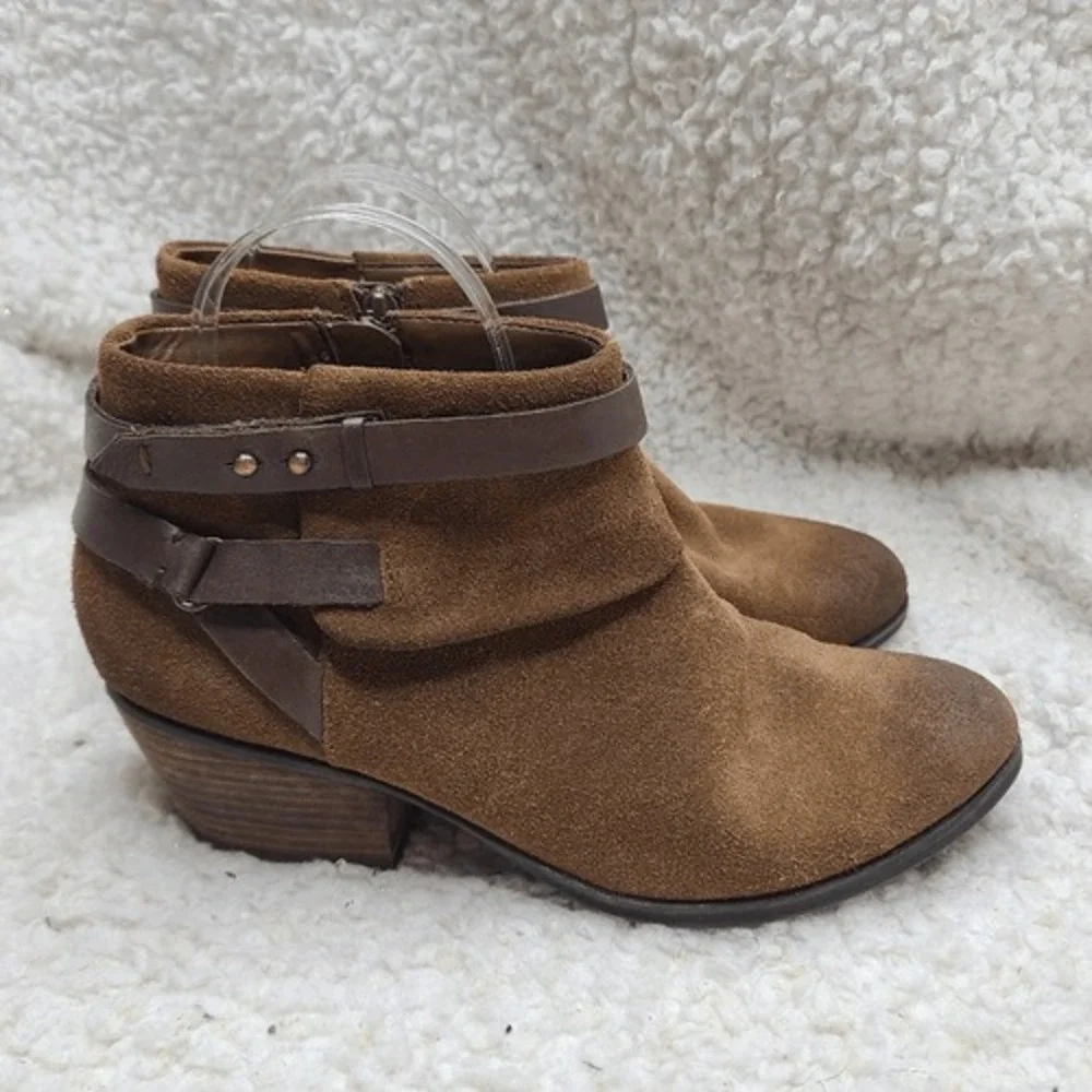 Clarks Briwn Suede Western Inspired Ankle Boots sz‎ 9.5